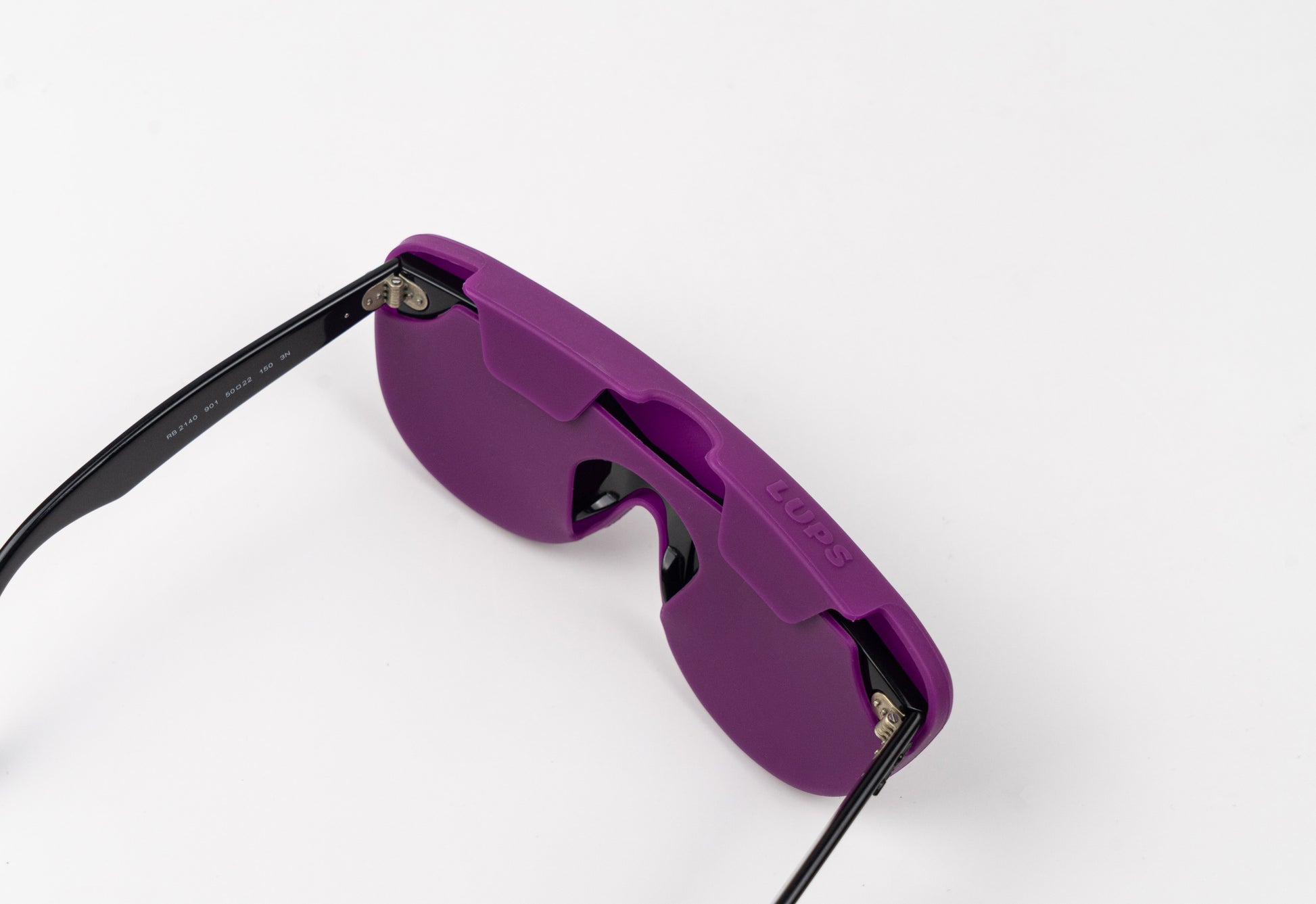 Funda de gafas de silicona berenjena Lups The Case